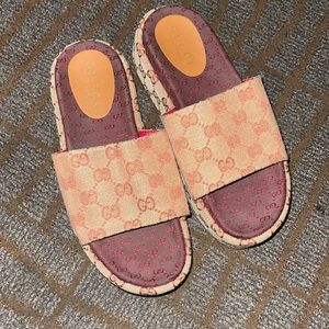 Women’s Gucci Sandals